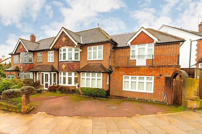 7 Bedroom House For Sale In Cranley Gardens, London, N10