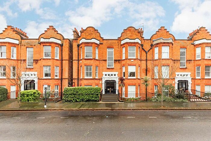 2 Bedroom Flat To Rent In Flanders Road, Chiswick, W4