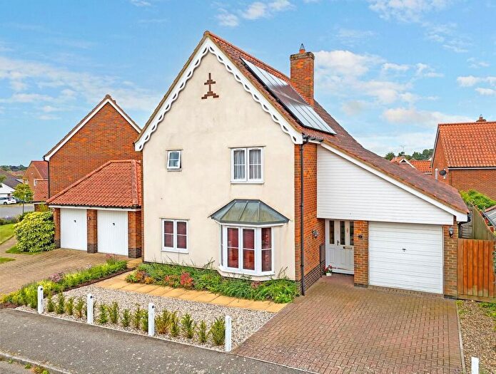 4 Bedroom Detached House To Rent In Foxwood Crescent, Rushmere St. Andrew, Ipswich, IP4