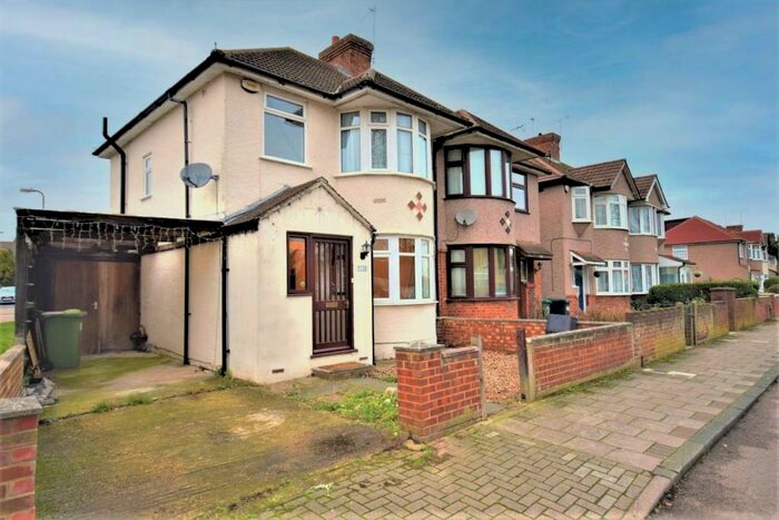 3 Bedroom Semi-Detached House To Rent In Sevenoaks Way Orpington, BR5