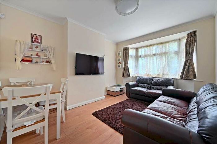 2 Bedroom House To Rent In Methuen Close, Edgware, Harrow, Greater London, HA8