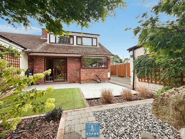 3 Bedroom Semi-Detached Bungalow For Sale In Woodford Close, Ash Green, Coventry, CV7