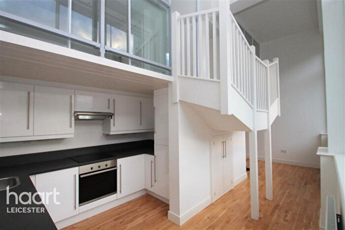 2 Bedroom Apartment To Rent In Lee Street, Leicester, LE1