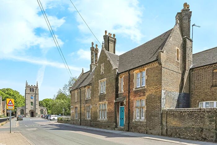 4 Bedroom End Of Terrace House For Sale In High Street, Ramsey, Huntingdon, PE26