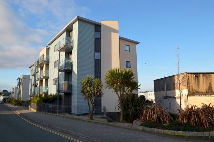 1 Bedroom Flat To Rent In Pentire Crescent, Newquay, TR7