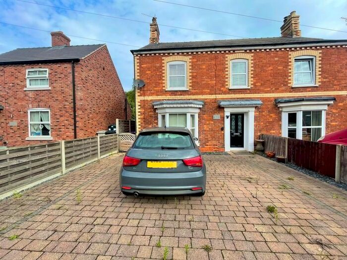 2 Bedroom Semi-Detached House For Sale In Sea Dyke Way, Marshchapel, DN36