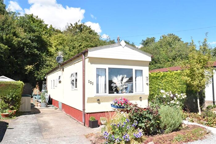 2 Bedroom Park Home For Sale In Harrogate Road, Ripon, HG4