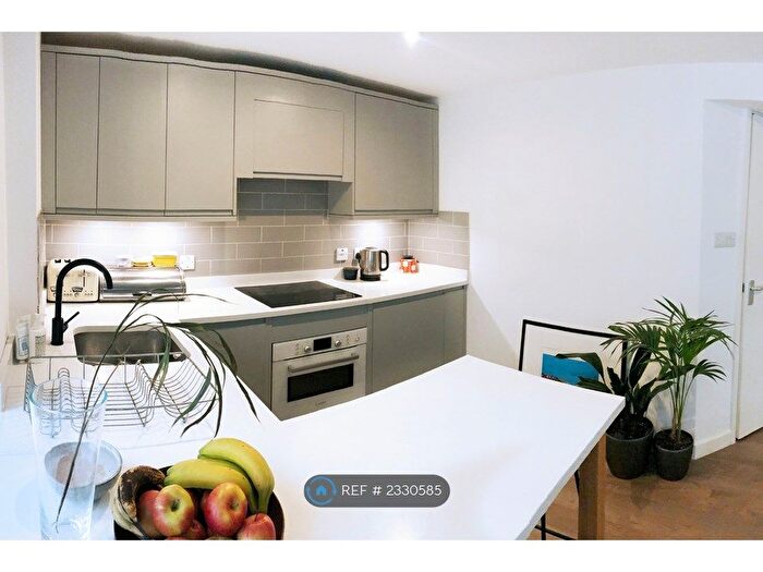 2 Bedroom End Of Terrace House To Rent In Southgate Street, Bath, BA1