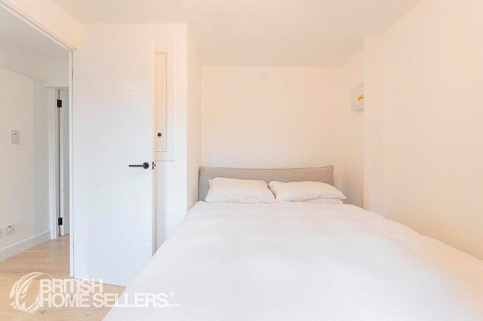 1 Bedroom Apartment For Sale In St. Pauls Square, Birmingham, West Midlands, B3