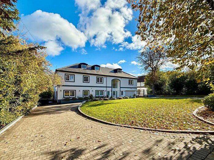 6 Bedroom Detached House For Sale In Kingswood Way, South Croydon, CR2