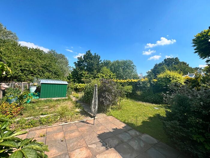 2 Bedroom Semi-Detached House To Rent In Stoneham Close, Reading, RG30