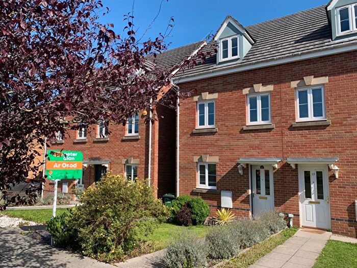 3 Bedroom Property To Rent In Ynys Bery Close, Caerphilly, CF83