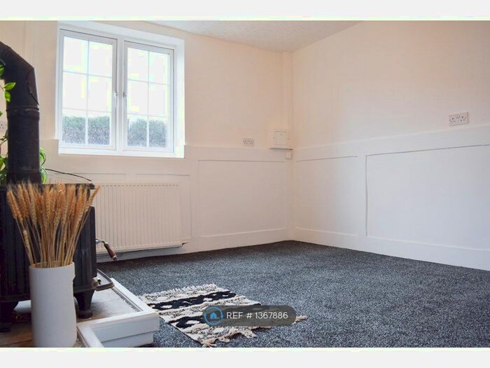 1 Bedroom Semi-Detached House To Rent In Kettlebridge Lane, East Halton, Immingham, DN40