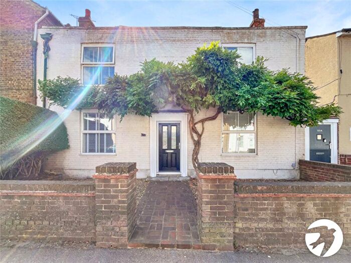 3 Bedroom Semi-Detached House For Sale In East Street, Sittingbourne, Kent, ME10