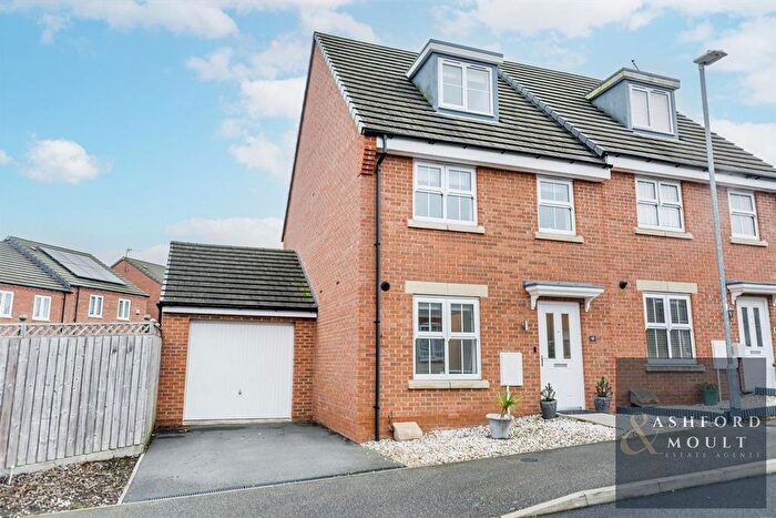 3 Bedroom Semi-Detached House For Sale In Goldcrest Avenue, Rainworth, Mansfield, NG21