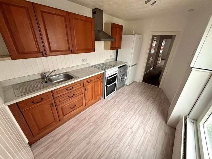 2 Bedroom Flat To Rent In Village Road, Gosport, PO12