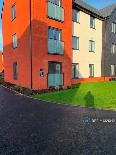 2 Bedroom Flat To Rent In Henshaw Court, Solihull, B90