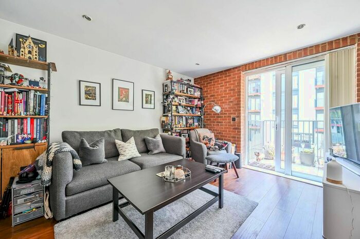 1 Bedroom Flat To Rent In Warehouse Court, Woolwich Riverside, London, SE18