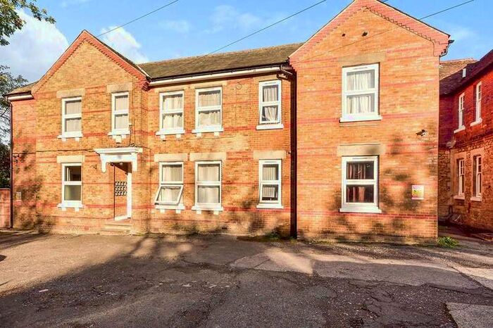 Apartment To Rent In London Road, Maidstone, Kent, ME16