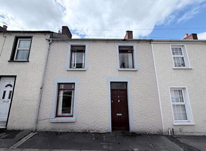 2 Bedroom Mid Terraced House For Sale In Bonds Place, L'Derry, BT47