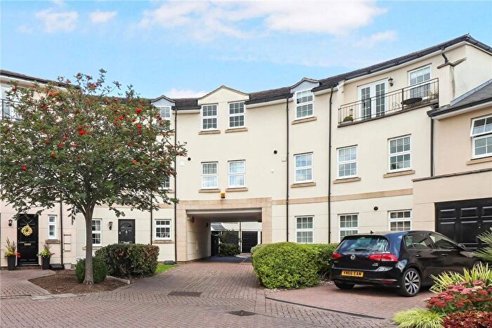 2 Bedroom Flat To Rent In Sandford Park Place, Cheltenham, GL52
