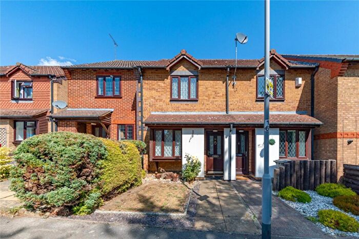 2 Bedroom Terraced House For Sale In Malthouse Green, Luton, Bedfordshire, LU2