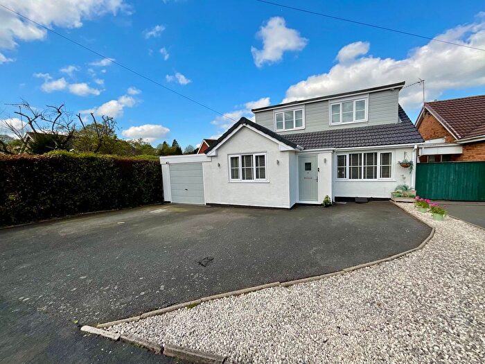 4 Bedroom Detached House For Sale In Rockhouse Drive, Great Haywood, ST18