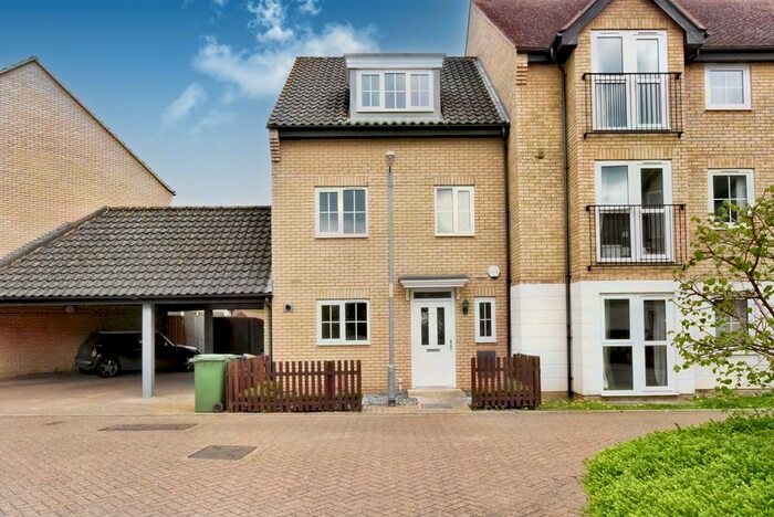 4 Bedroom End Of Terrace House To Rent In Spindle Drive, Thetford, IP24