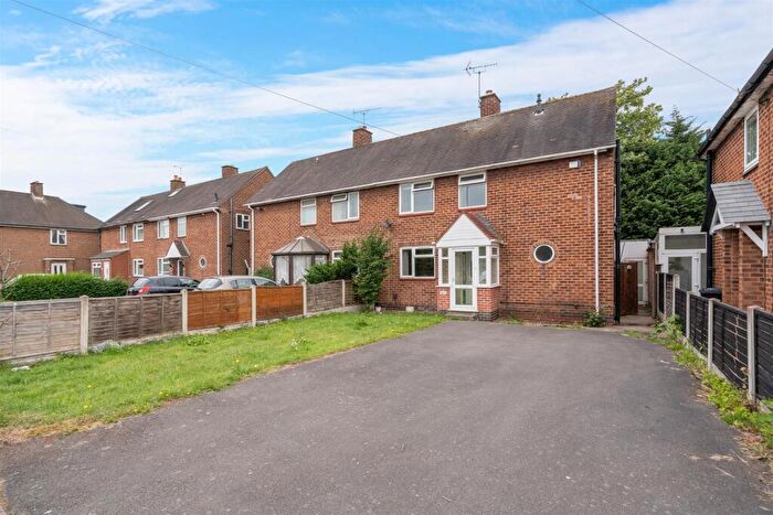 3 Bedroom Semi-Detached House To Rent In Hobs Moat Road, Solihull, B92