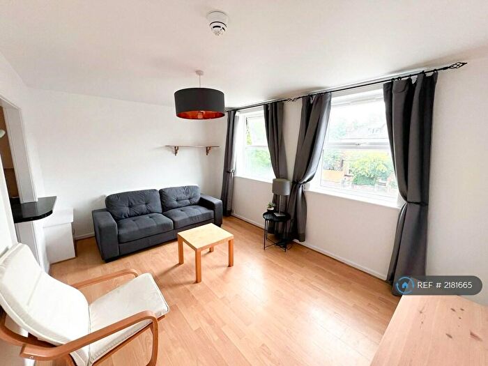 1 Bedroom Flat To Rent In Burton Road, Manchester, M20