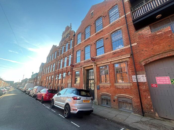 1 Bedroom Flat To Rent In Dunster Street, The Mounts, NN1