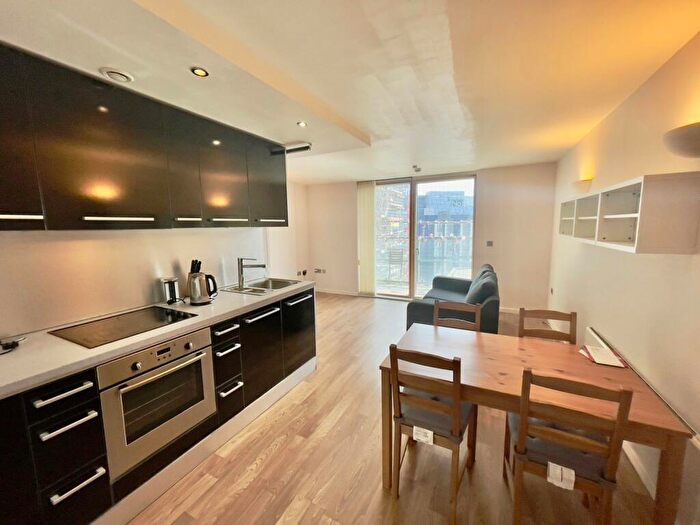 2 Bedroom Flat To Rent In West Point, Wellington Street, Leeds, West Yorkshire, LS1