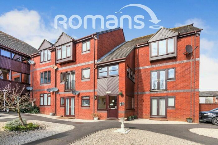 2 Bedroom Flat To Rent In Mountbatten Court, Aldershot, GU11