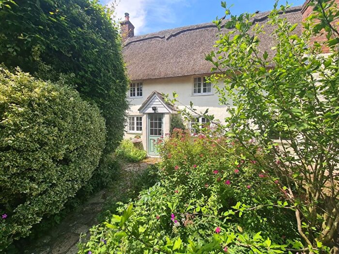 3 Bedroom Semi Detached House For Sale In High Street, Spetisbury, Blandford Forum, DT11