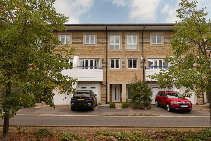 4 Bedroom Terraced House For Sale In Longworth Avenue, Chesterton, Cambridge, CB4