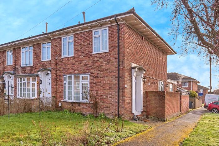3 Bedroom End Terrace House For Sale In Holman Close, Waterlooville, Hampshire, PO8