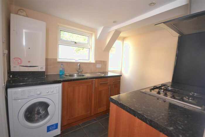2 Bedroom Terraced House To Rent In Lowerfield Road, Reading, Berkshire, RG1