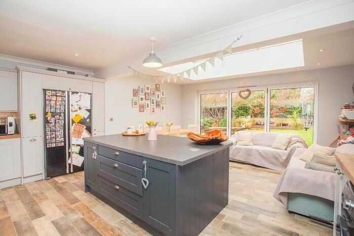 4 Bedroom Detached House For Sale In Hugletts Lane, Heathfield, East Sussex, TN21