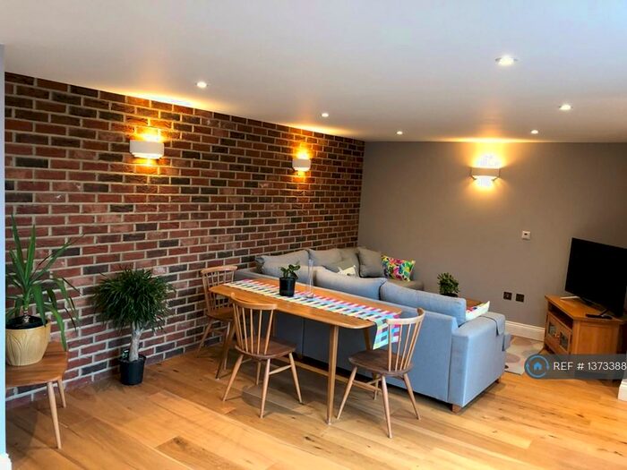 1 Bedroom Maisonette To Rent In The Refinery, Bristol, BS2