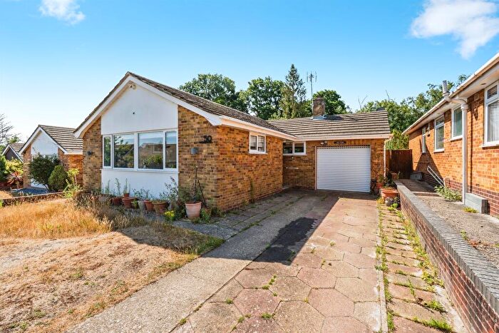 2 Bedroom Detached Bungalow For Sale In Hillview Road, Hythe, Southampton, SO45
