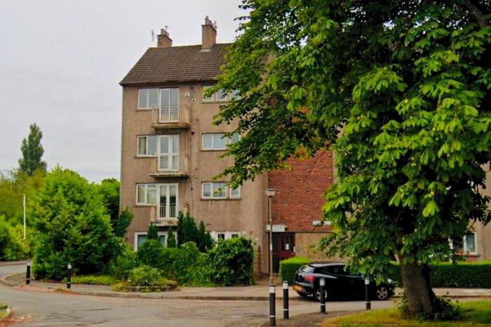 2 Bedroom Flat To Rent In Berryknowes Road, Glasgow, G52