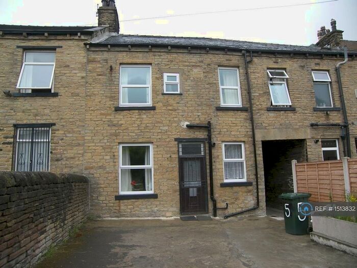 2 Bedroom Terraced House To Rent In Blucher Street, Bradford, BD4
