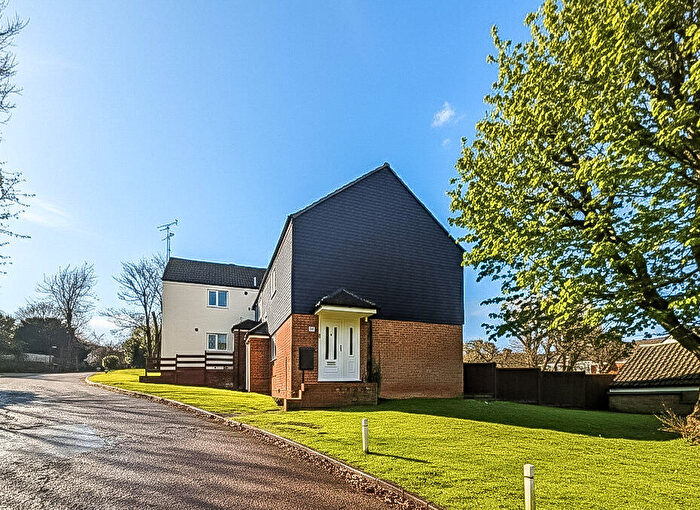 2 Bedroom Apartment For Sale In Leat Close, Sawbridgeworth, Hertfordshire, CM21