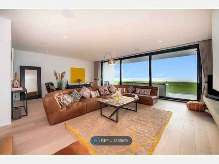 5 Bedroom Detached House To Rent In Burbo Bank Road North, Liverpool, L23