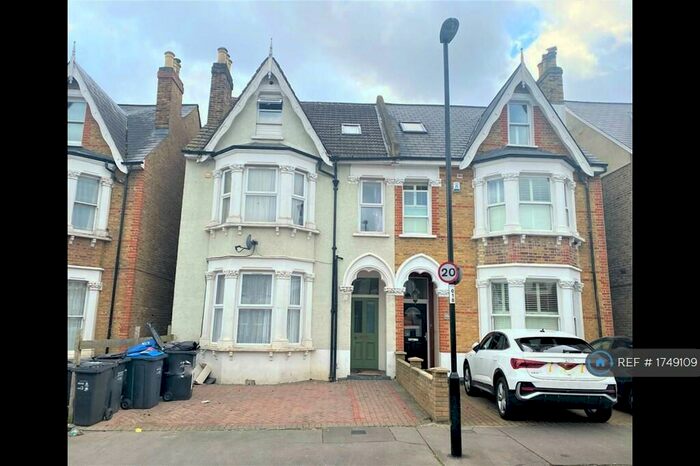 1 Bedroom Flat To Rent In Whitworth Road, London, SE25