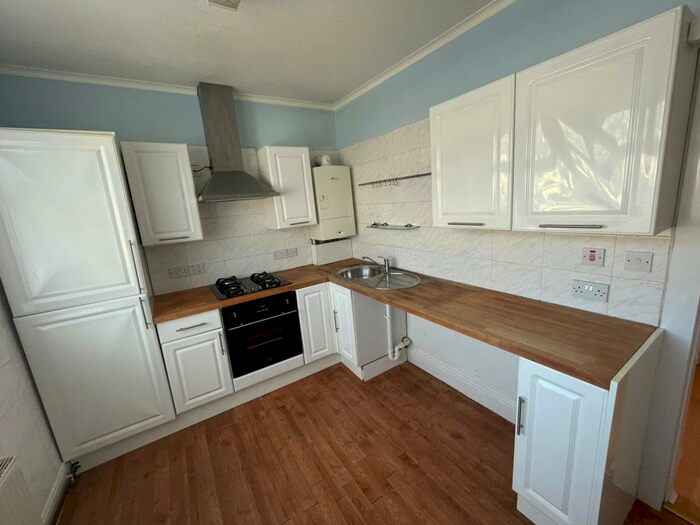 2 Bedroom Apartment To Rent In A Prince Maurice Road Tff, PL4