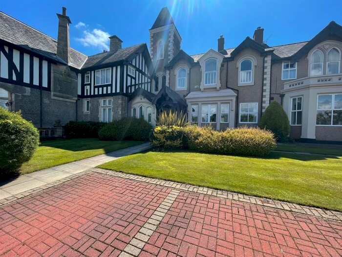 Houses for sale in Philips Lane, CH66, Cheshire West and Chester