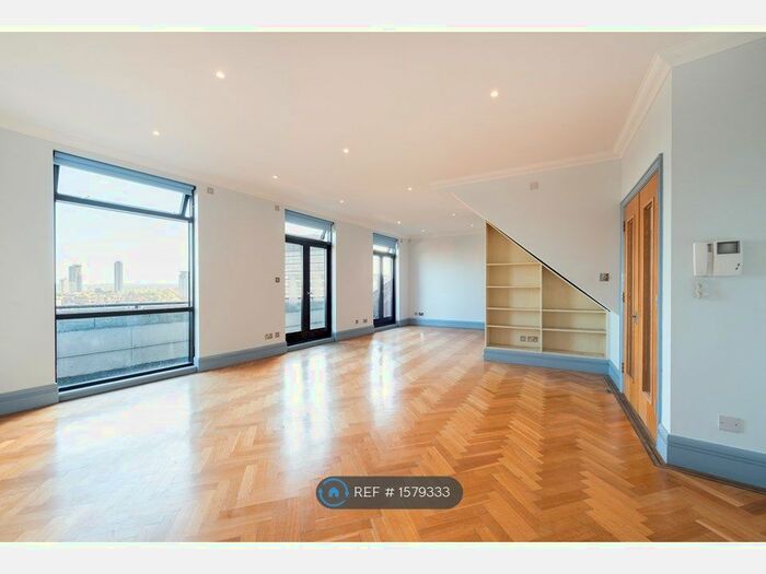 2 Bedroom Flat To Rent In Whitehouse Apartments, London, SE1