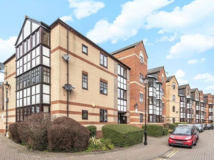 1 Bedroom Apartment To Rent In Maltings Place, Reading, RG1