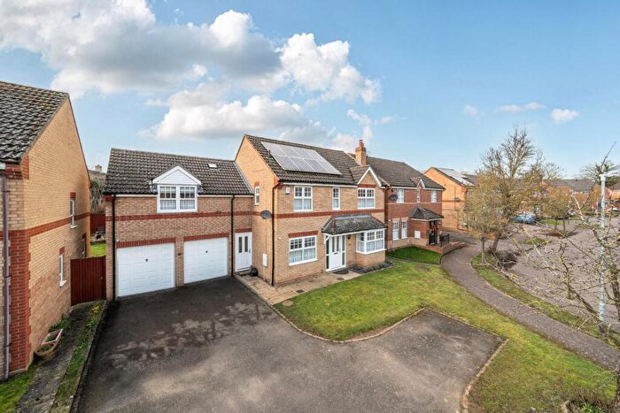 5 Bedroom Detached House For Sale In Wingfield Drive, Potton, SG19